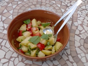 Lebanese Potato Salad, Batata Mtabbaleh maa Hamoud wa Toom